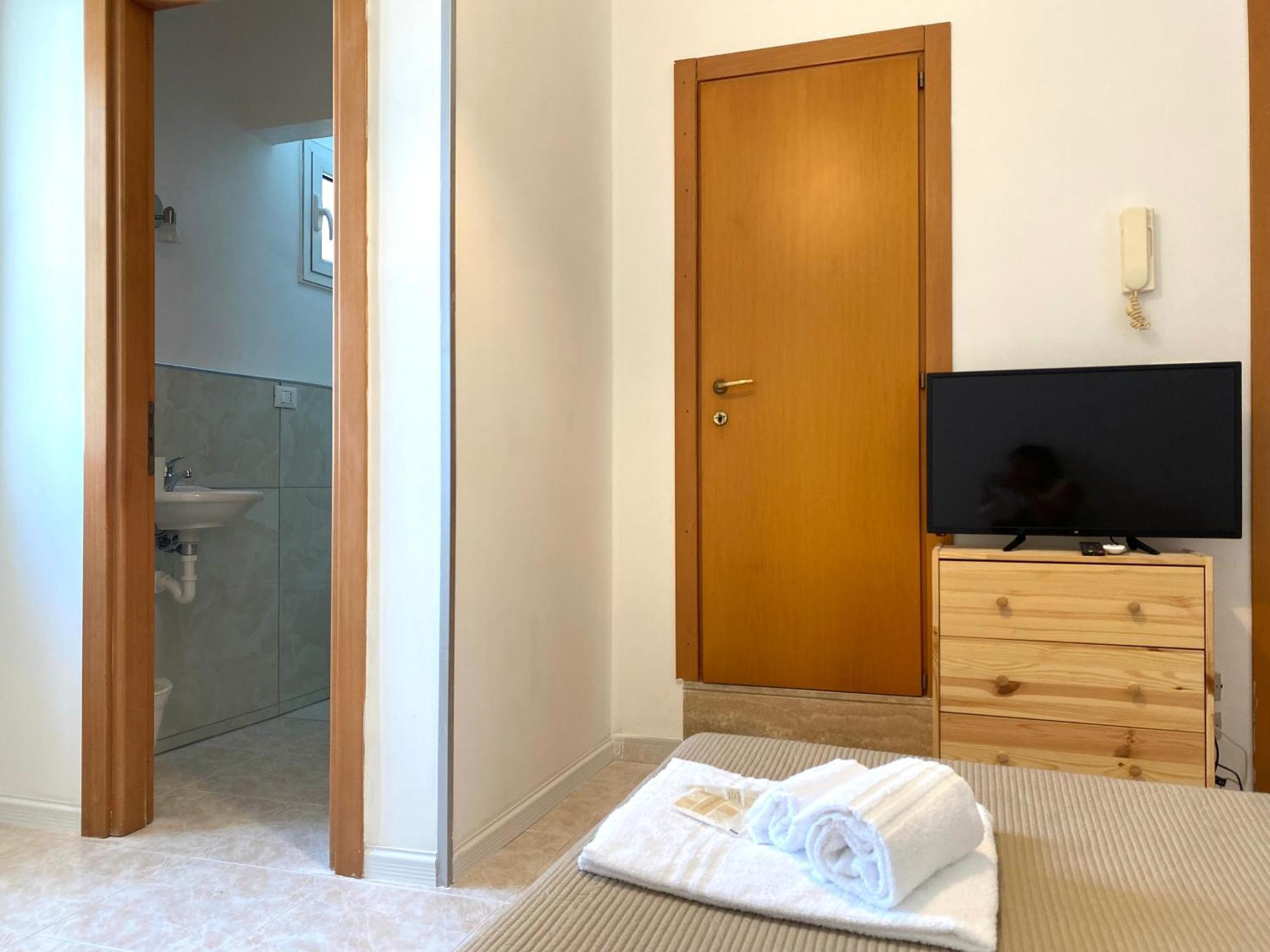Dimora Santa Maria - Puglia Mia Apartments Monopoli Buitenkant foto
